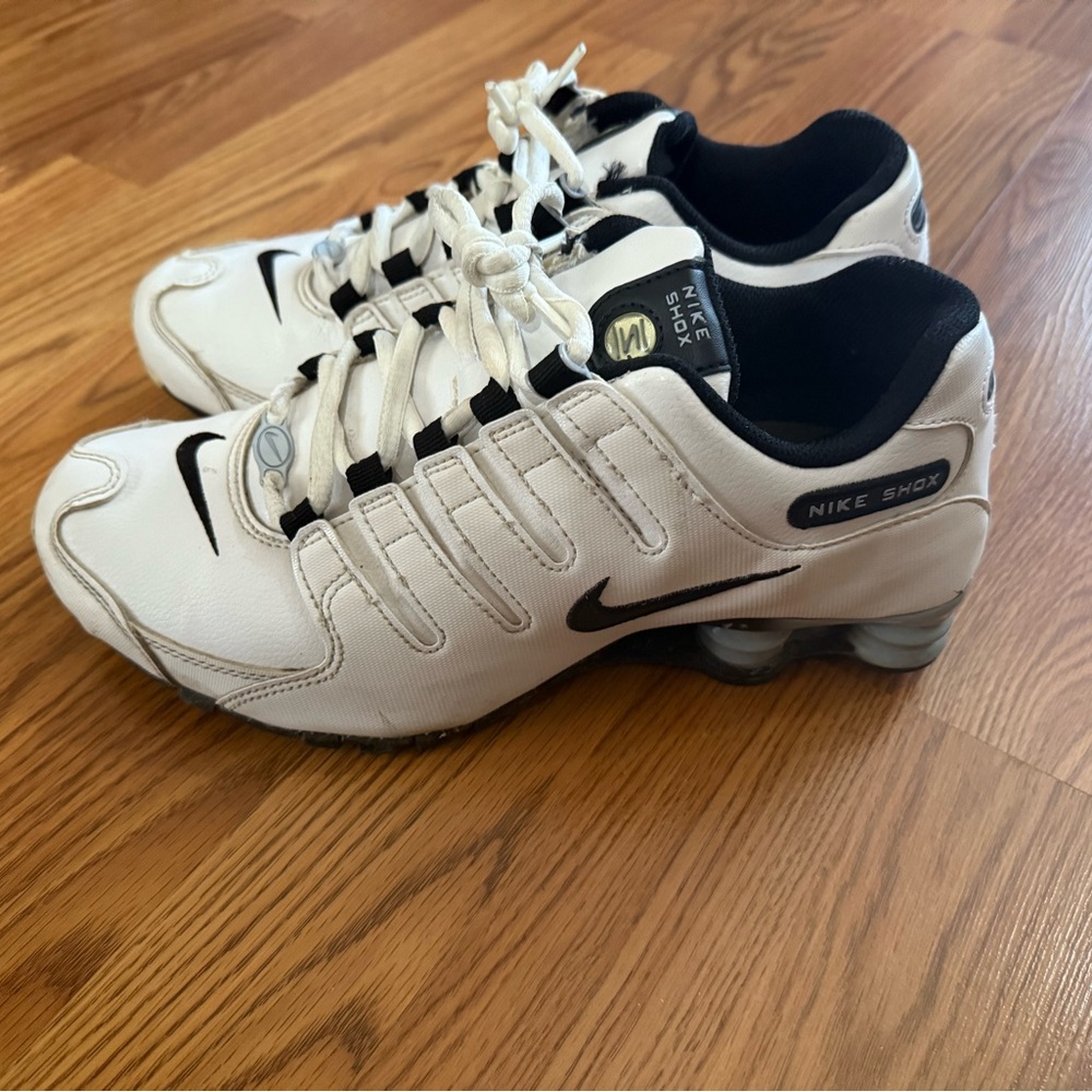 Nike Shox women’s size 9